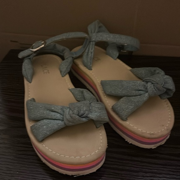 Children’s Place sandals - Picture 1 of 5